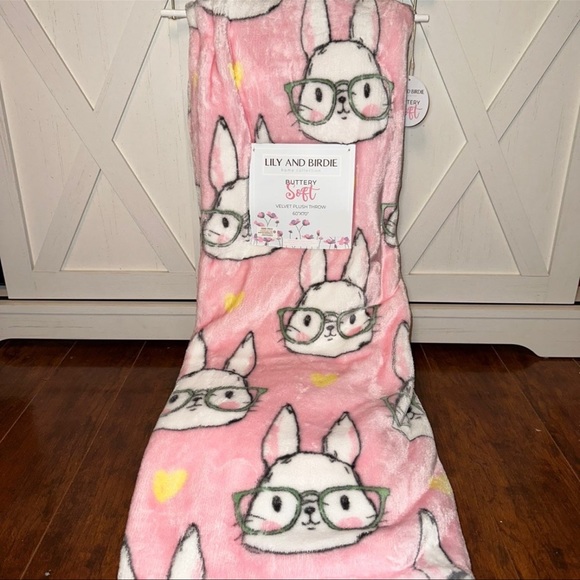 lily and birdie Other - Easter Bunny with Glasses Pink Plush Throw Blanket